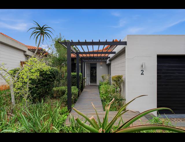 3 BEDROOM TOWNHOUSE FOR SALE IN ZIMBALI ESTATE